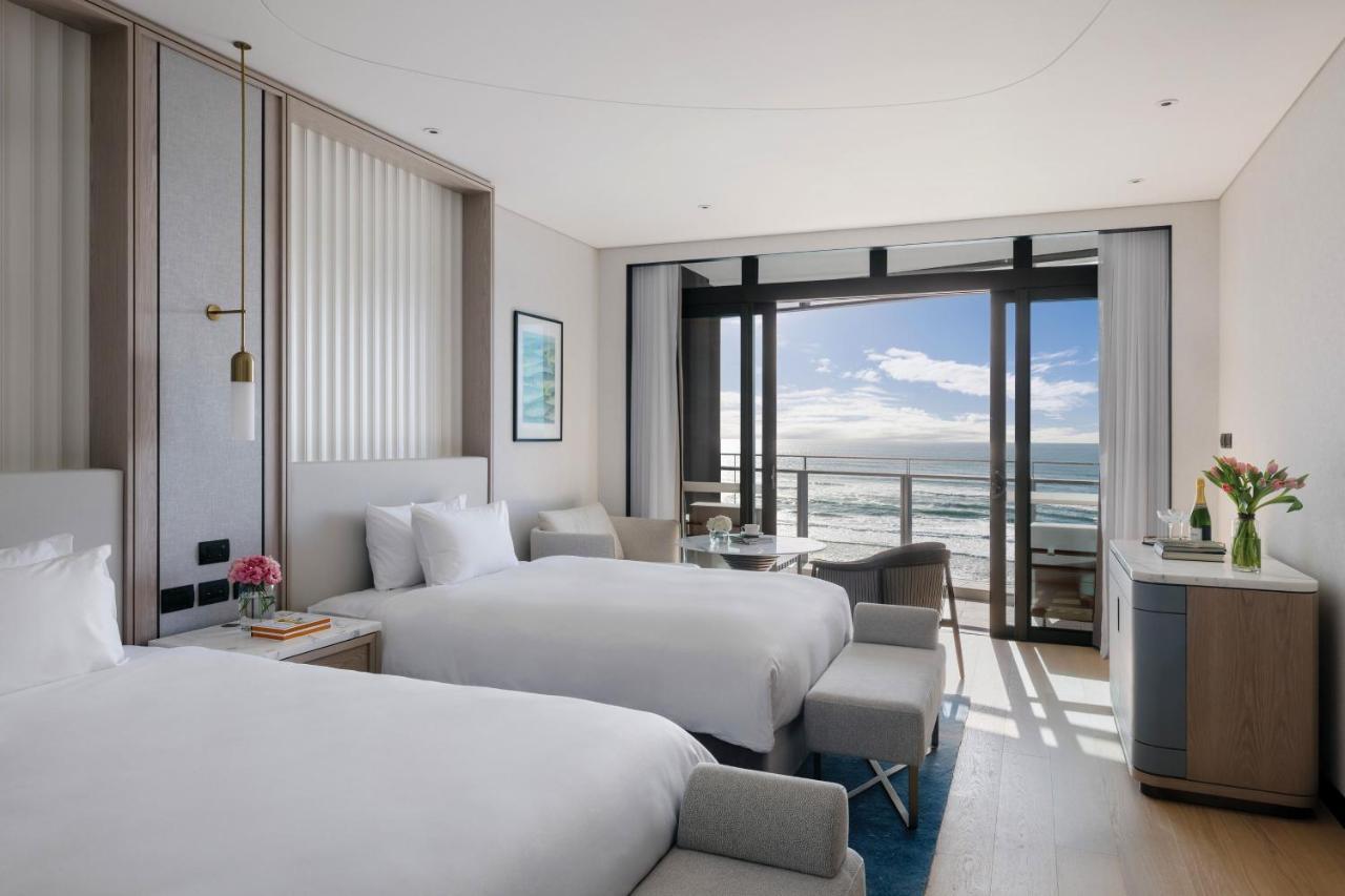 The Langham, Gold Coast And Jewel Residences Екстер'єр фото Deluxe Ocean View Room