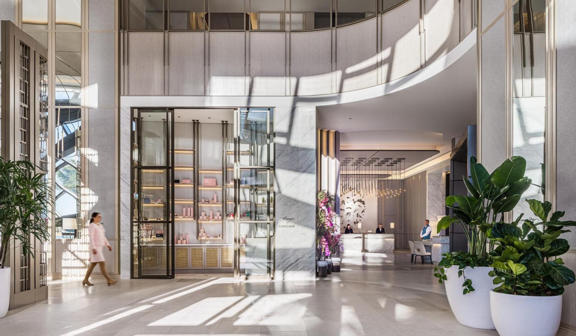 The Langham, Gold Coast And Jewel Residences Екстер'єр фото The lobby of the hotel